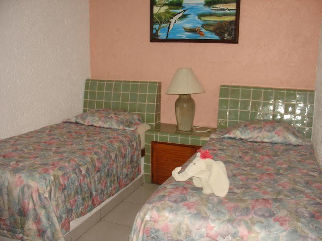 Coral Ixtapa Hotel Икстапа Екстериор снимка